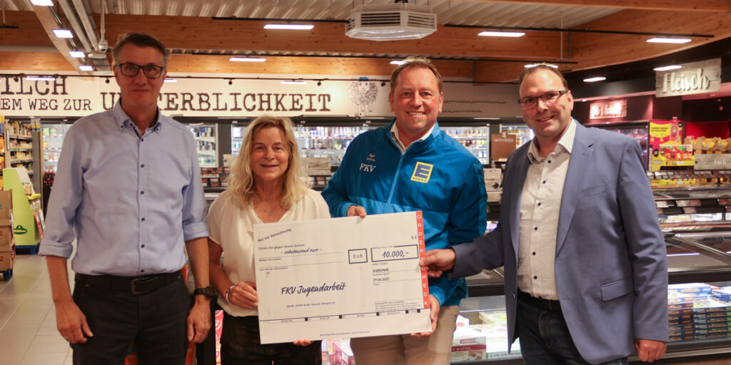 FKV Scheckübergabe-4
